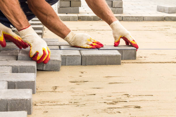 Best Professional Driveway Pavers  in Lake Mohegan, NY